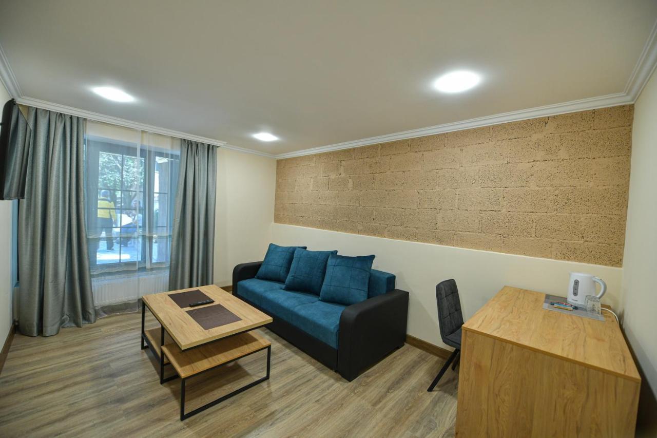 Madin Eco Hotel Debed Екстериор снимка
