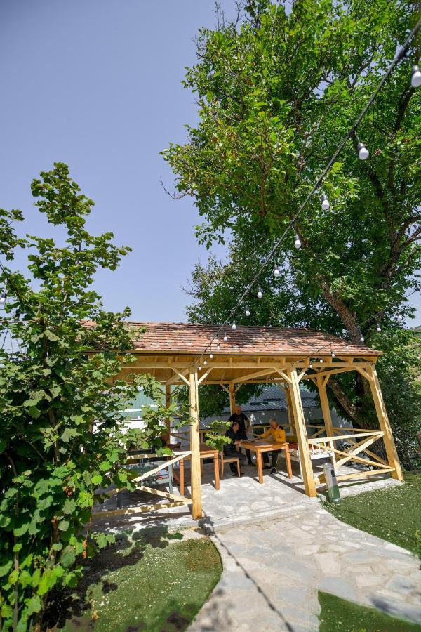 Madin Eco Hotel Debed Екстериор снимка